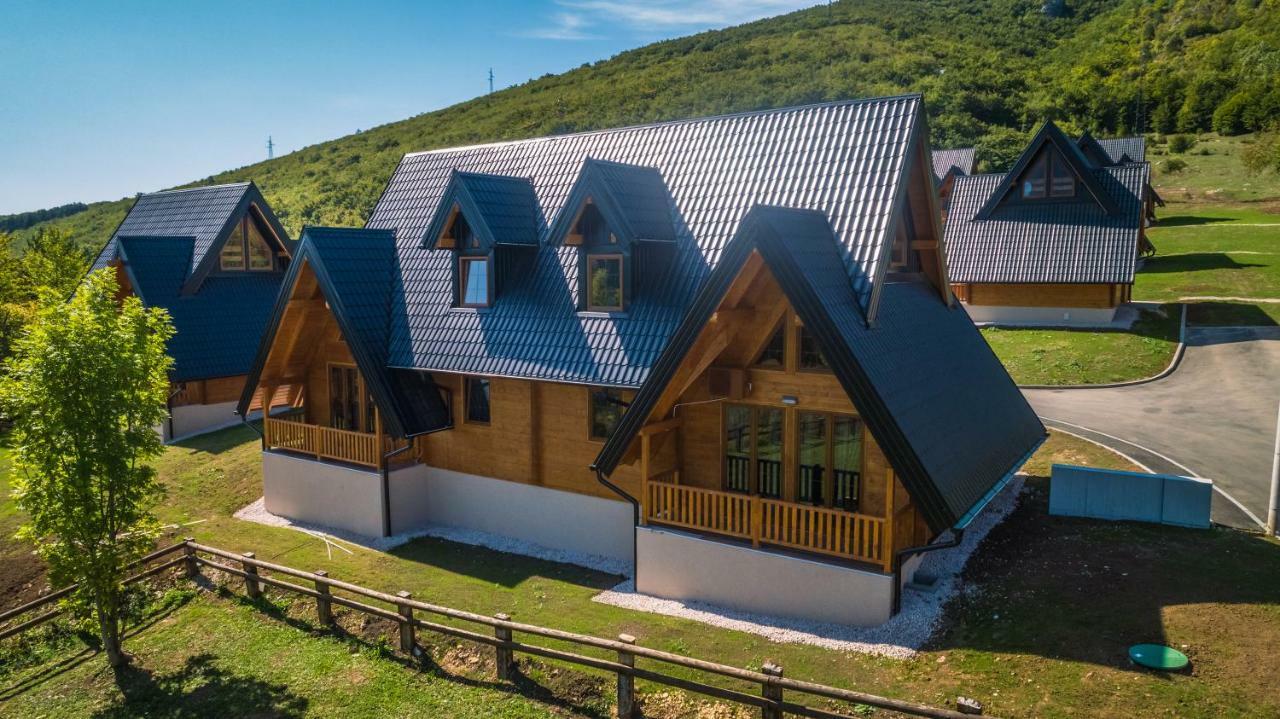 Hotel Wooden Houses Macola Korenica Zewnętrze zdjęcie