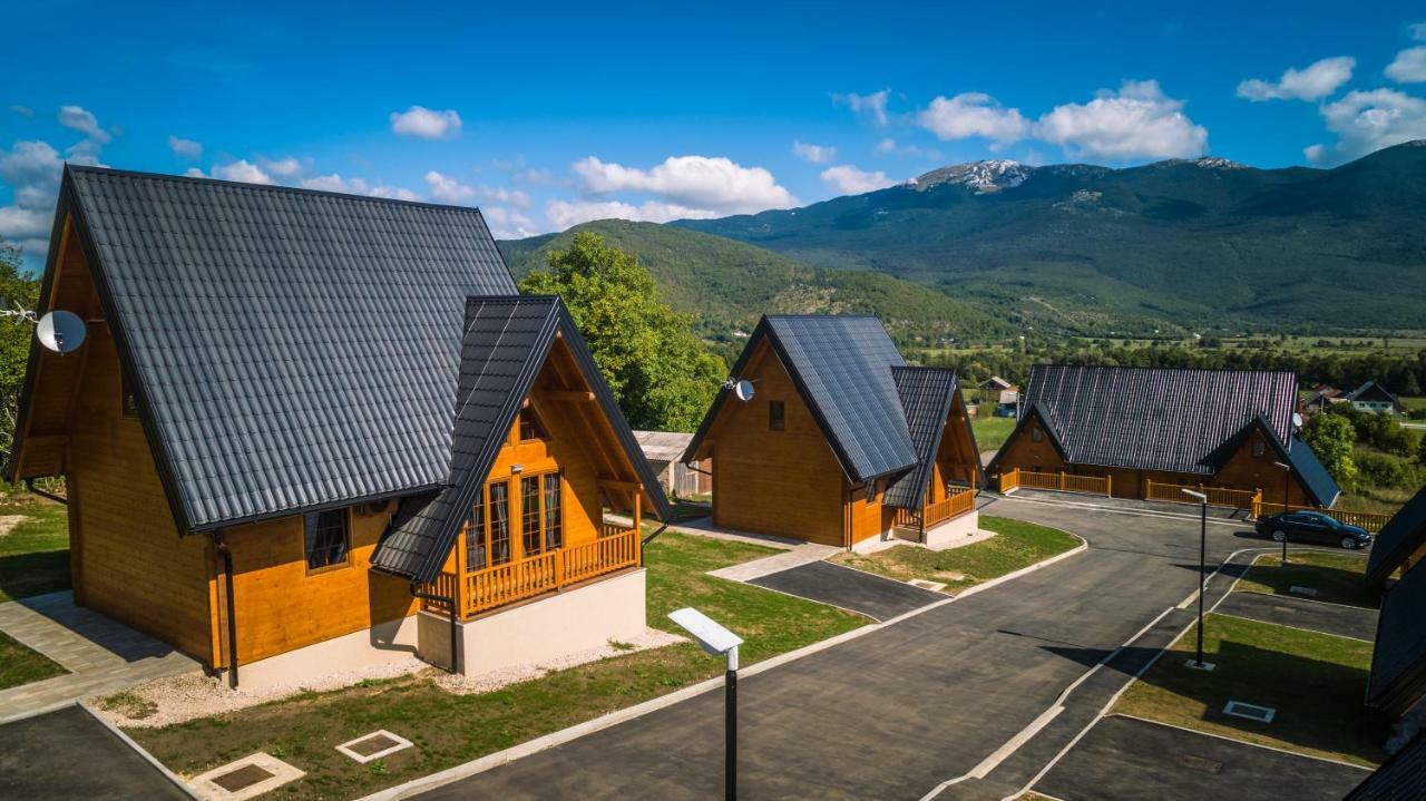 Hotel Wooden Houses Macola Korenica Zewnętrze zdjęcie